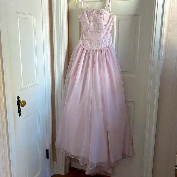 reverly dresses Pretty Pink Sheath V-neck Back Split Long Plus Size Prom Dress main image 1